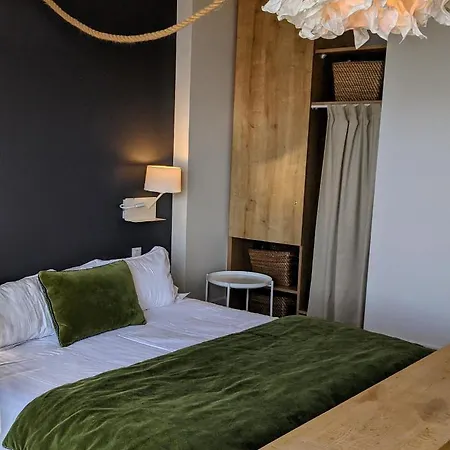 Plein Large Hotel